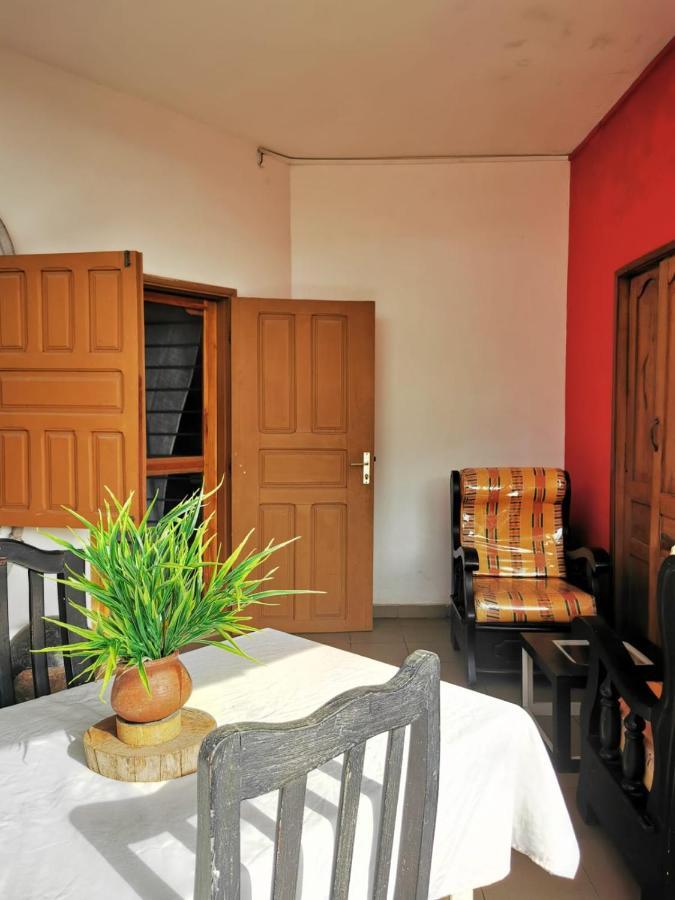 La Maison De Canelya Cotonou Bagian luar foto
