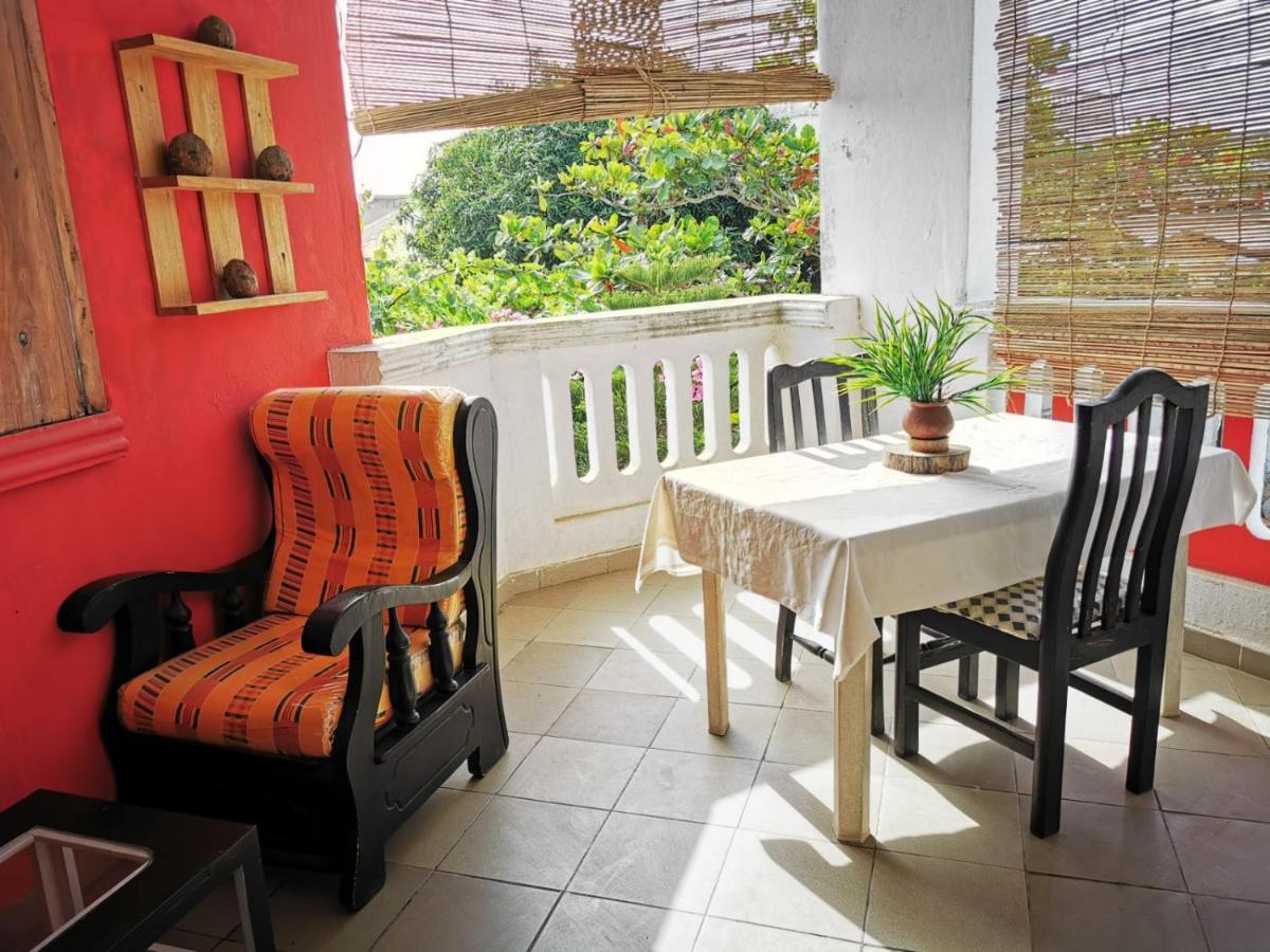 La Maison De Canelya Cotonou Bagian luar foto