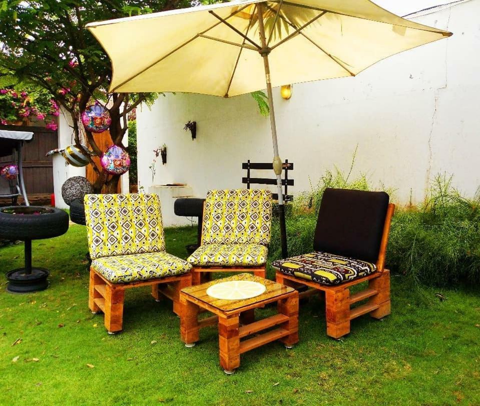 La Maison De Canelya Cotonou Bagian luar foto